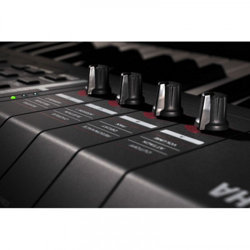 Yamaha MX61 BK синтезатор 61 клавиша, тон-генератор AWM2, полифония 128, арпеджио 999